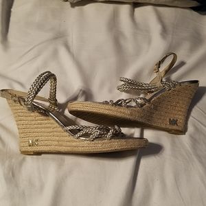 Michael Kors light good wedges